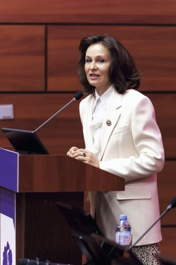 Наталья Мантурова, главный внештатный специалист пластический хирург Минздрава России и Департамента здравоохранения Москвы Наталья Мантурова, главный внештатный специалист пластический хирург Минздрава России и Департамента здравоохранения Москвы